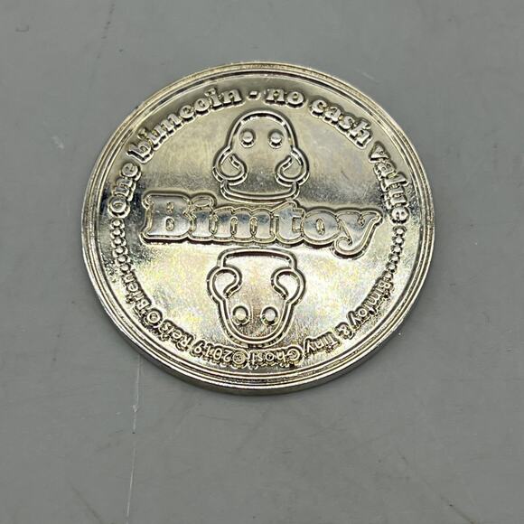 Bimtoy Tiny Ghost Statue of Liberty Keychain With Coin 2019 New York Comic Con - Picture 4 of 5